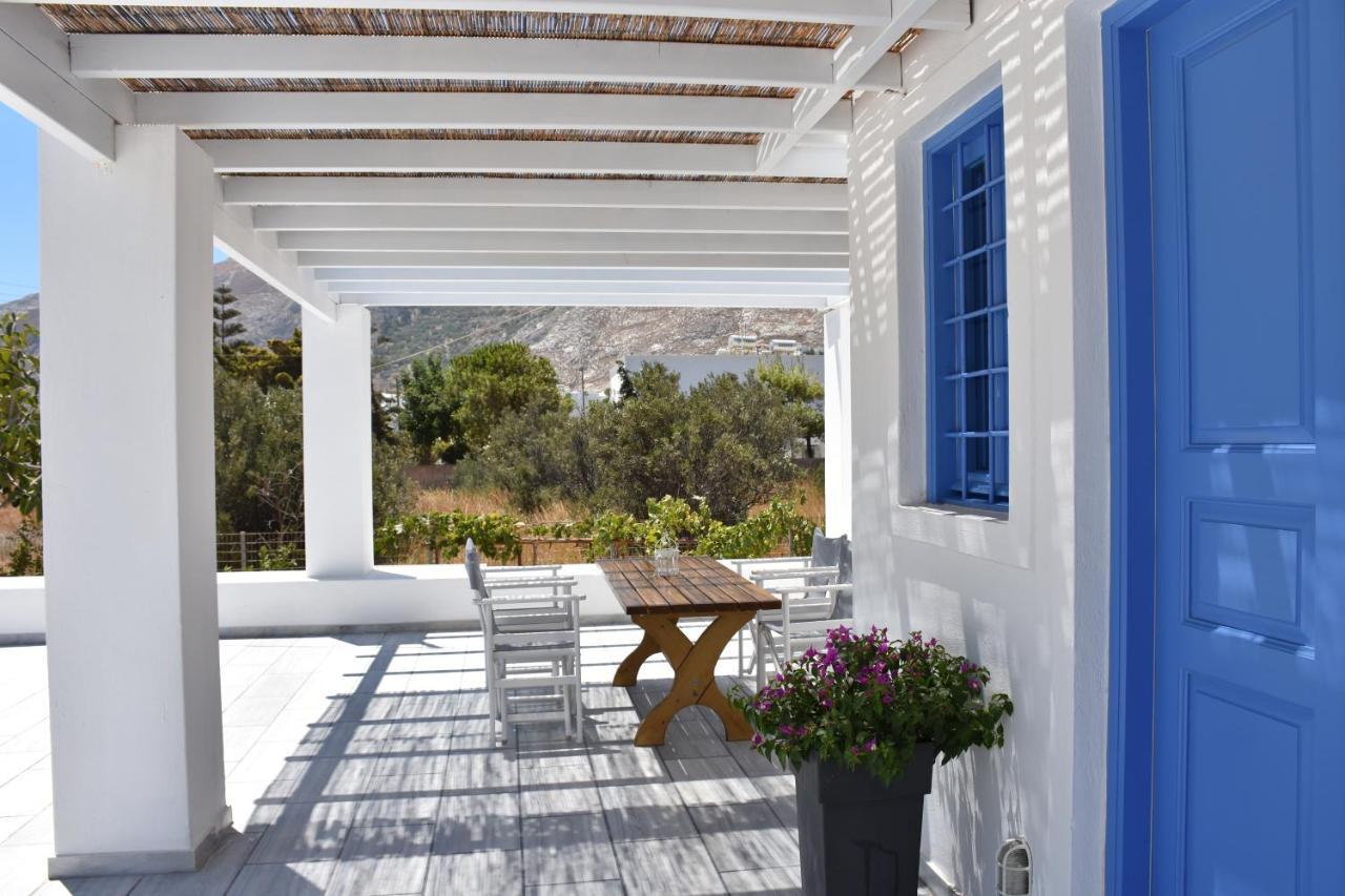 Spacious Veranda, House For 3, In The Village. Kamári Buitenkant foto